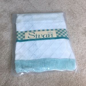 🦋FREE SHIP $50🦋 NWT Sivan Baby Blanket Trimming